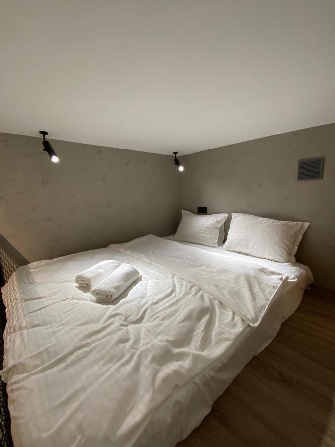 Leogrand Apartments On Filatova 12 Lviv Buitenkant foto